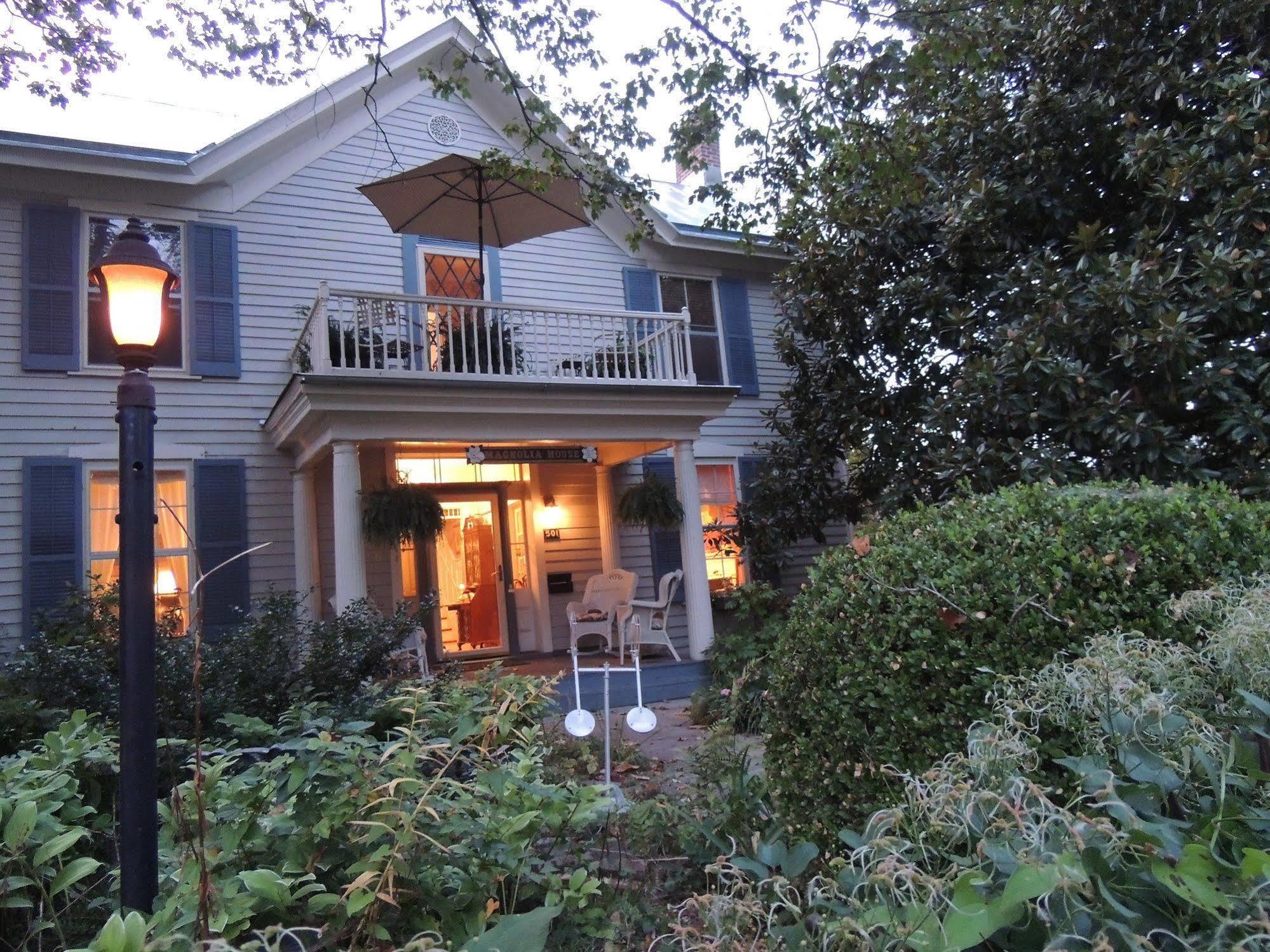 1868 Magnolia House Inn Lexington Dış mekan fotoğraf